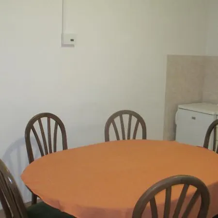 Apartment Dugi Rat *