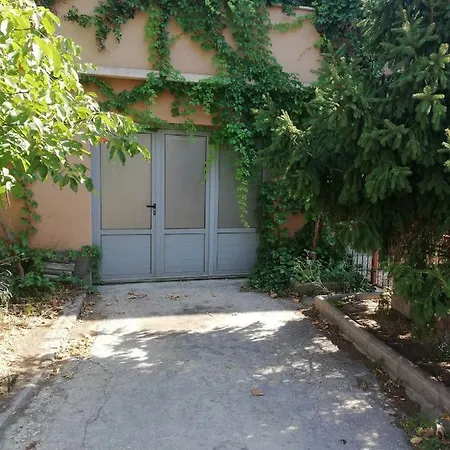 Apartment Dugi Rat * Дуги-Рат